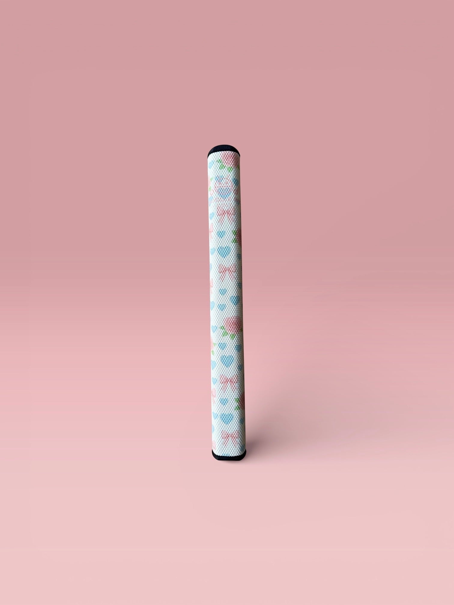 Snuggle Bug Golf Sweetheart Rose putter grip in white with pink roses, blue hearts, and bows on a pink background.